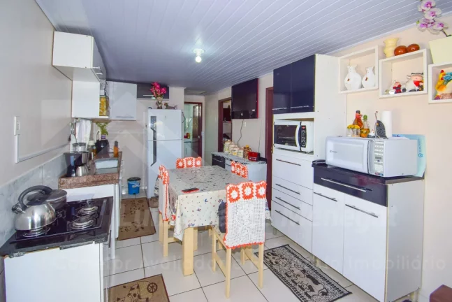 Imagem Casa de alvenaria com 4 Dormitórios a 50m da Lagoa dos Freitas - BalneárioRincão/SC