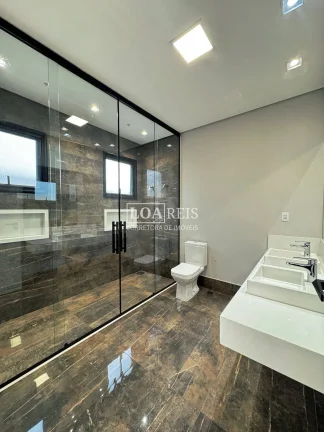 Imagem CASA TÉRREA 4 SUÍTES SENDO 1 SUÍTE COM ESPAÇO CLOSET I PISCINA I PERMUTA