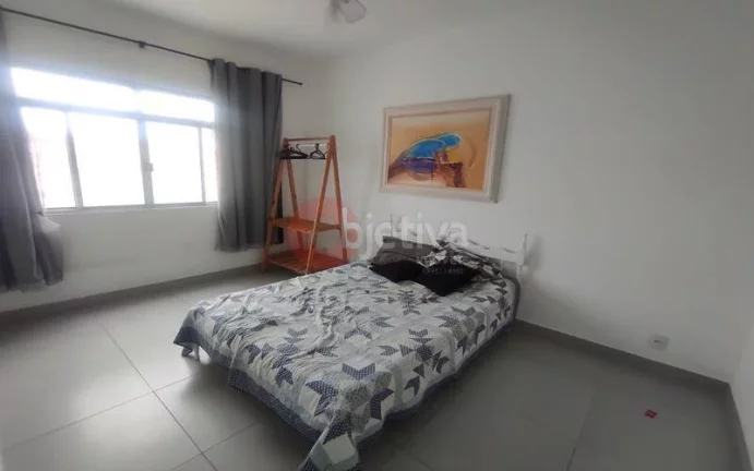 Imagem Apartamento linear, 2 quartos, a 300 metros da Praia do Forte - Cabo Frio