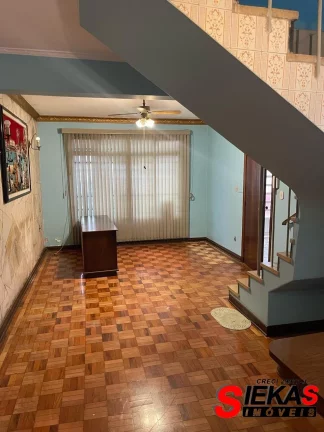 Imagem Casa para locação no Tatuapé - São Paulo-SP com 3 quartos, 2 banheiros e 230m². Venha conferir!