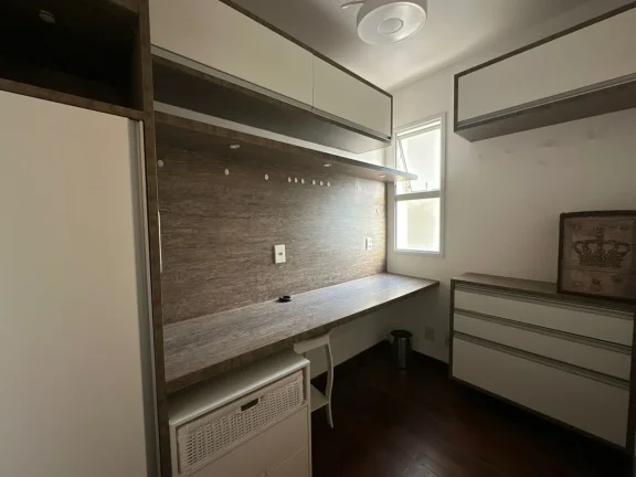 Imagem Apartamento 131M², 3Q, 3 Suítes, 5 Banheiros, 3 Vagas, Academia, Piscina, Sauna, Churrasqueira, Brinquedoteca, Mobiliado, Salão de Festas, SPA.