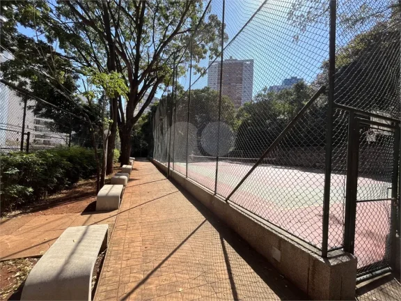 Imagem Cobertura à venda ou para alugar com 3 quartos, sendo 3 suítes, no condomínio Quintas Do Morumbi, São Paulo - SP