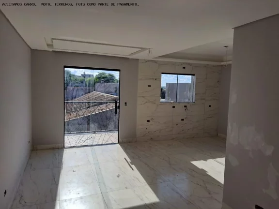 Imagem Alto Padrão para Venda em Maringá, Jardim Dias I, 3 dormitórios, 1 suíte, 2 banheiros, 3 vagas