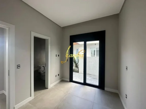 Imagem Casa térrea com 04 suítes, 150m² de área construída