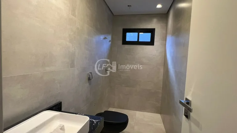 Imagem Imperdível oportunidade! Casa à venda em Alphaville Campo Grande-MS com 3 quartos, 3 suítes, 3 salas e 330m². Confira!