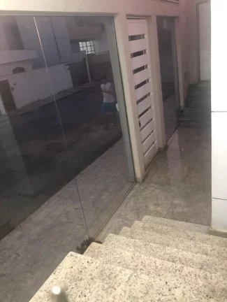 Imagem CASA EM BAIRRO NOBRE DE PASSOS/MG - ACEITA PERMUTA