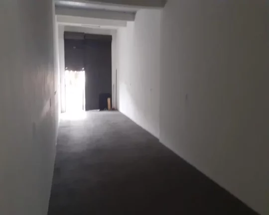 Imagem galpão com 120 m2 próximo a vários comercios FL26