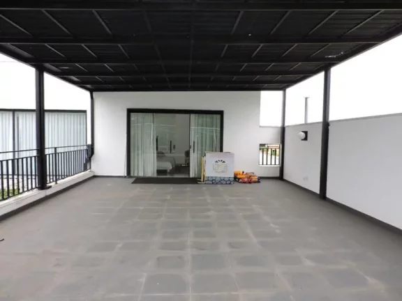 Imagem CASA COM 3 SUÍTES, E CAMPO DE FUTEBOL, 350 M² - VENDA OU LOCAÇÃO.