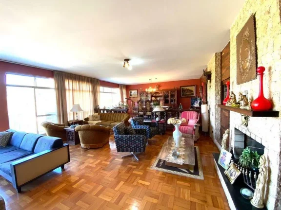 Imagem Casa para Venda em Teresópolis / RJ no bairro Golfe