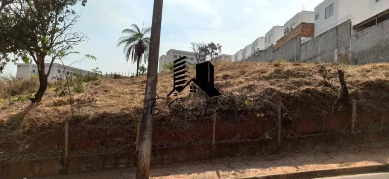 Imagem Lote / Terreno / Condomínio à venda Bairro Cabral Contagem MG
