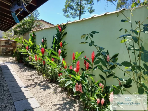 Imagem Casa 2 dormitórios com piscina a venda no Jardim Carolia