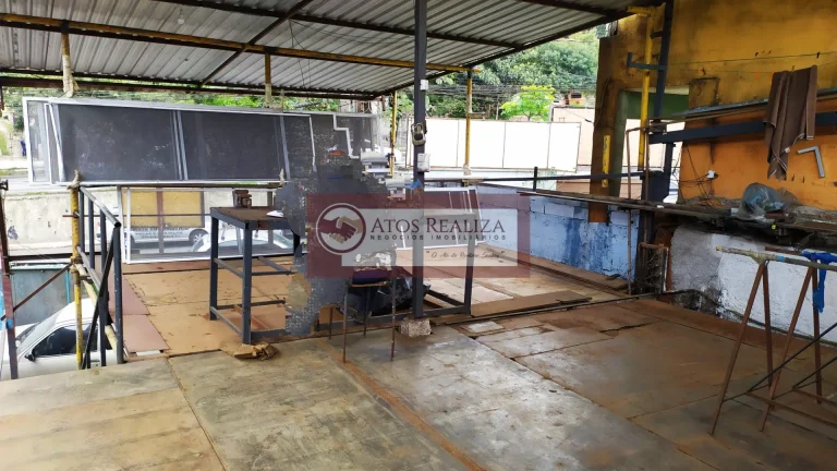 Imagem Compre Terreno 4 casas Ponto Comercial no Vila São José - SP