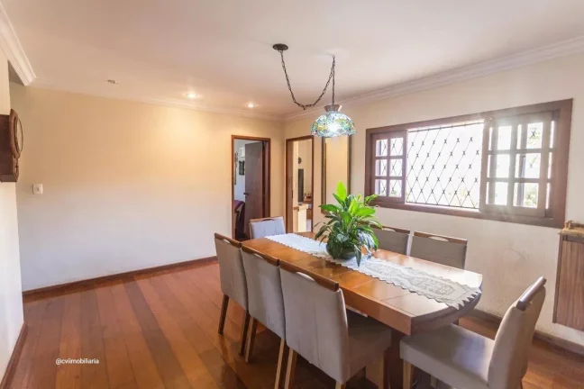 Imagem Casa ampla em lote de 360m², localizada no bairro Santa Inês, ideal para quem busca espaço, confo...