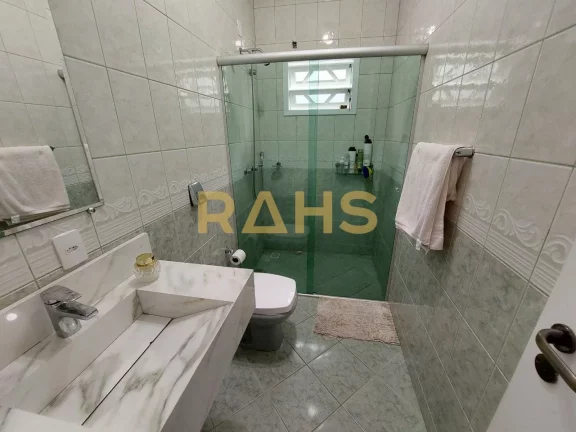 Imagem Casa Plana em rua calma no Costa e Silva, 468 m² de terreno e 270 m² de área construída. Excelen...