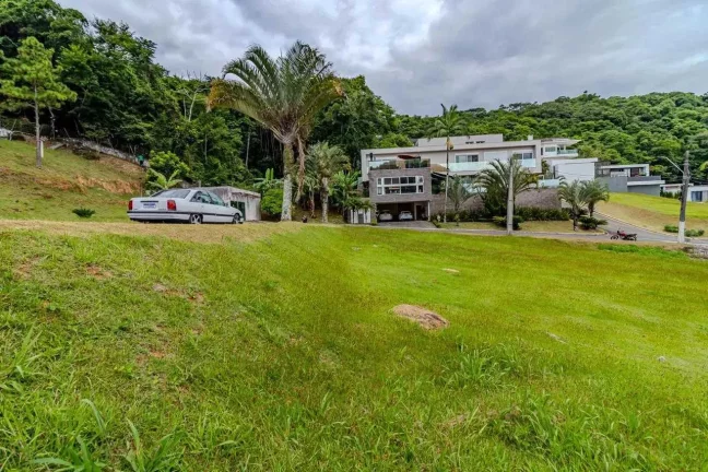 Imagem Terreno com 450m2 vista mar na Barra em Balneário Camboriú