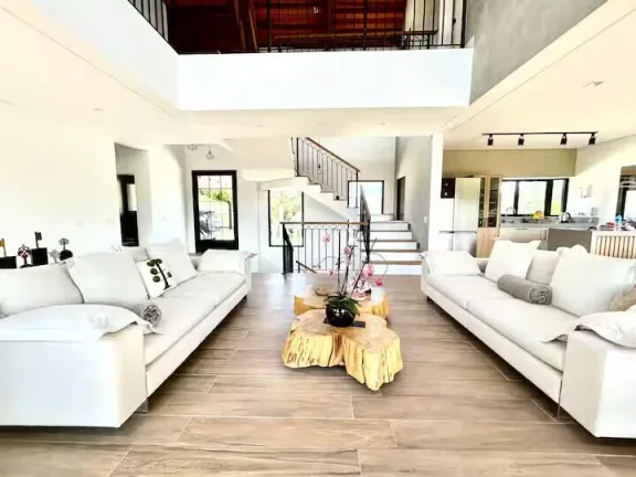 Imagem Arquitetura Inclusiva e Sofisticação: O Refúgio sem Barreiras na Mantiqueira