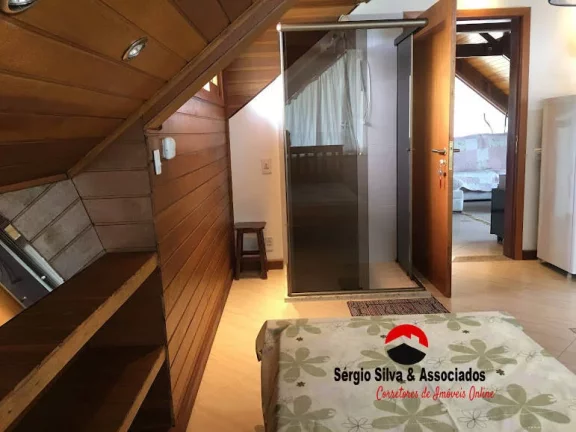 Imagem Casa de Alto Padrão a Venda no Alto da Boa Vista, em Campos do Jordão - SP.