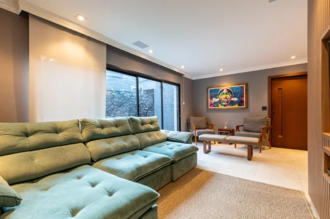 Imagem Casa Sobrado Planalto Paulista - 381M², 3 Dorms, 2 Suítes, 3 Vagas, Piscina, Churrasqueira, Hidromassagem, Espaço Gourmet, Closet, Aquecimento Solar.