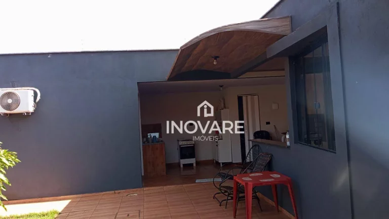 Imagem Casa com 2 dormitórios à venda, 110 m² por R$ 300.000,00 - Portal Dos Ipes - Itumbiara/GO