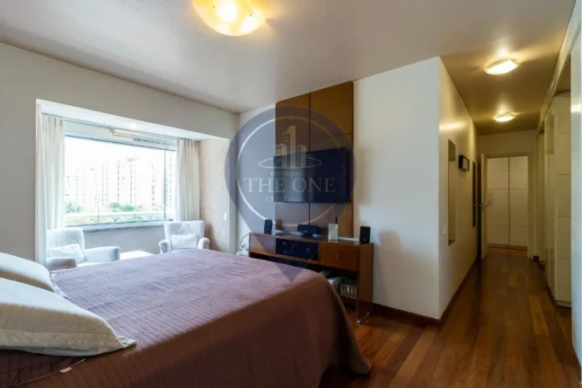 Imagem Apartamento de Luxo à Venda em Indianópolis, São Paulo - 3 Quartos, 3 Suítes, 2 Salas e 195m² de Pura Sofisticação!