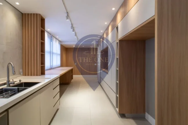 Imagem Luxuoso apartamento à venda em São Paulo-SP, na Vila Isa: 4 quartos, 4 suítes, 2 salas, 6 banheiros, 3 vagas de garagem, 420m².
