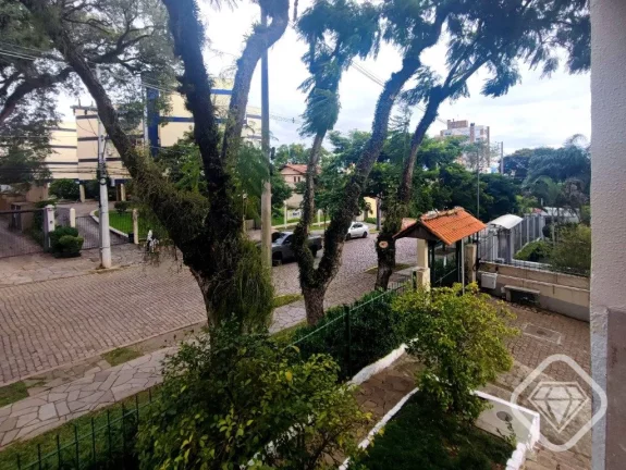 Imagem Apartamento reformado, 2 dormitórios, 2 banheiros, sacada e garagem escriturada, Bairro Tristeza.

...