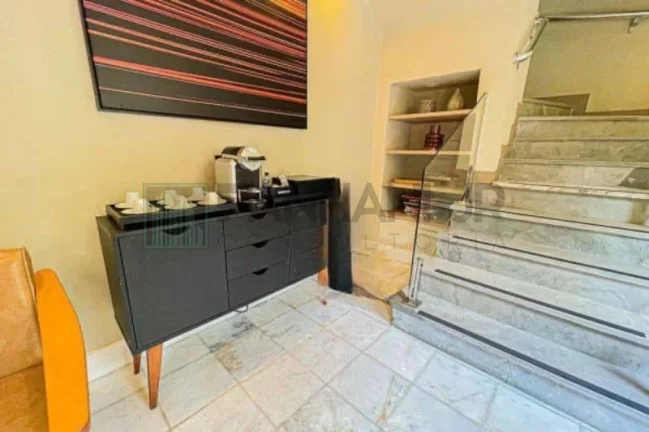 Imagem Casa Comercial à Venda/Locação em São Paulo-SP, Jardim América: 6 salas, 4 banheiros, 4 vagas, 350m²!