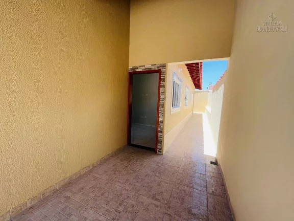 Imagem Casa nova com piscina em Itanhaém-SP