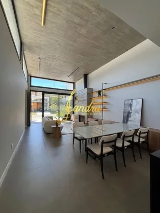 Imagem Casa térrea com 04 suítes, 160m² de área construída