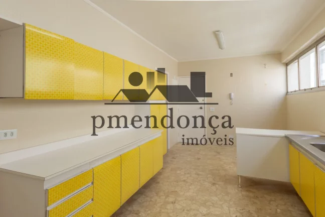 Imagem Apartamento em Higienópolis com 158m², 4 quartos (1 suíte) e 2 vagas.