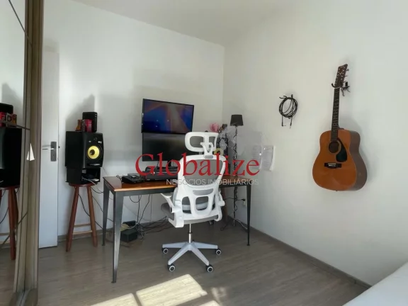 Imagem Apartamento à venda com 60m², 2 quartos, vaga demarcada por R$459.000,00 no Embaré em Santos