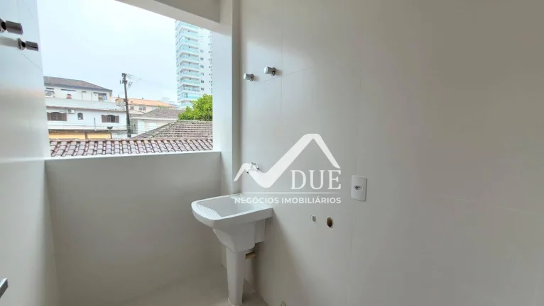 Imagem Casa Sobreposta com 3 dormitórios à venda, 115 m² por R$ 850.000 - Embaré - Santos/SP