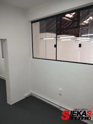 Imagem Galpão Comercial para Locação no Tatuapé, São Paulo-SP: 3 Vagas de Garagem e 300 m² de Área