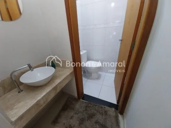 Imagem Lindo projeto arquitetônico em um dos condomínios mais valorizados da cidade! Esta charmosa casa t...