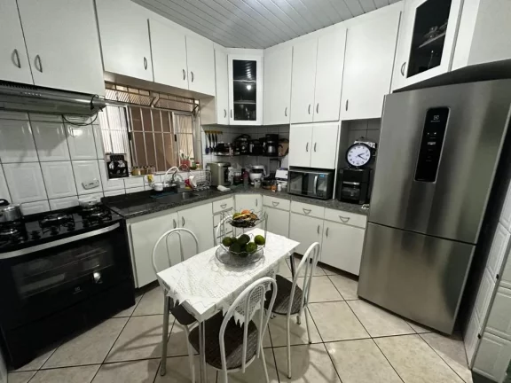 Imagem Sobrado com 4 dormitórios à venda, 250 m² por R$ 580.000,00 - Cidade Boa Vista - Suzano/SP