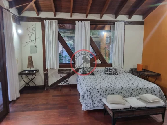 Imagem Casa ampla , estilo colonial ,com 5 suítes , piscina, sauna casa de caseiro , área gourmet , junto a natureza