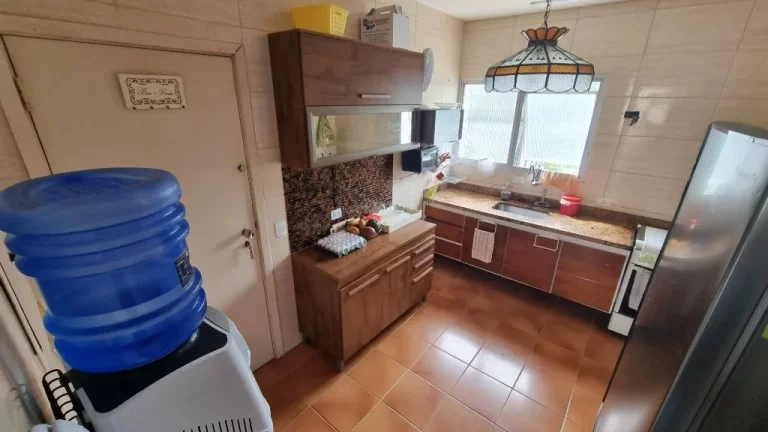 Imagem APARTAMENTO A 2 QUADRA DA PRAIA DE PITANGUEIRAS, 3 DORMITÓRIOS (1 SUÍTE), 2 VAGAS DE GARAGEM E LAZER.