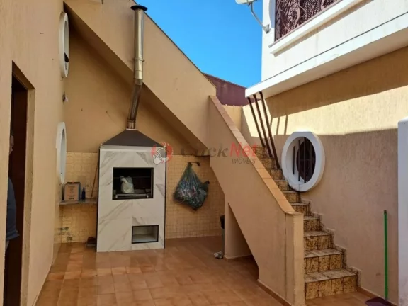 Imagem Sobrado espaçoso bem localizadoà venda no bairro Assunção, São Bernardo do Campo, com 3 dormitórios, sendo 1 suíte, 5 vagas, 246 m².