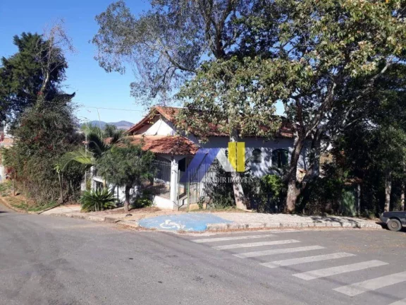 Casa com 3 Quartos para Alugar, 100 m² em Faisqueira - Pouso Alegre