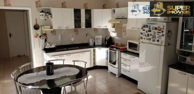 Imagem Casa Alto Padrão a Venda no bairro Centro - Pelotas, RS