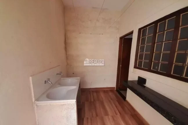 Imagem Casa à venda no Parque das Laranjeiras, Uberaba - 3 dormitórios, suíte, garagem e mais!