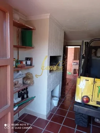 Imagem Casa composta por 03 dormitórios um sendo suíte