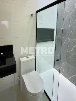 Imagem Casa à venda no Vale Dourado com 3 quartos sendo duas suítes, PETROLINA - PE