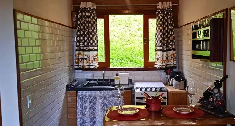 Imagem Refúgio Bucólico em São Bento do Sapucaí: 30.000 m², Chalés Prontos e Vista Privilegiada para a Pedra do Baú