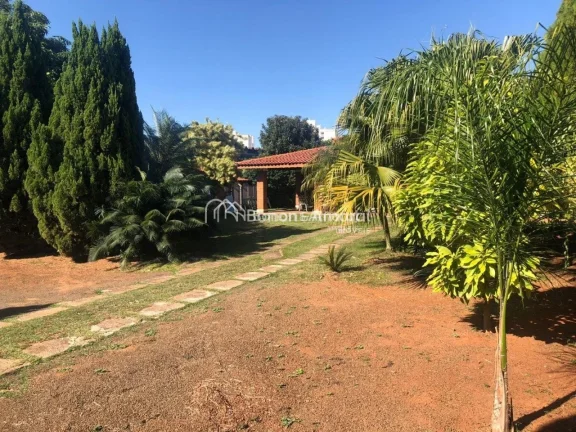 Imagem Excelente chácara com 1200m² área nobre em Paulínia.

Imóvel residencial ou comercial com 1200m...