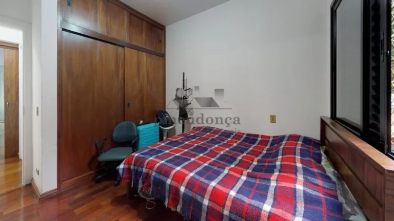 Imagem Apartamento na Rua Rosa e Silva com 3 quartos sendo 1 suíte e 1 vaga, 98m²