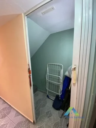 Imagem SANTO ANDRÉ Casa 200M², 3 dormitórios, varanda gourmet, 4 vagas de garagem, ótima localização e valor !!!