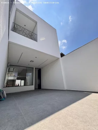 Sobrado para Venda em São Bernardo do Campo, Assunção, 3 dormitórios, 1 suíte, 2 banheiros, 4 vagas