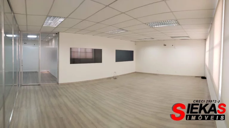 Imagem Salão Comercial na Penha de França, São Paulo-SP: 6 banheiros, 15 vagas de garagem, 727m²! Venha conferir!