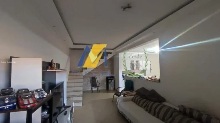 Imagem Sobrado à Venda com 160m², 3 suítes e 2 vagas!!!